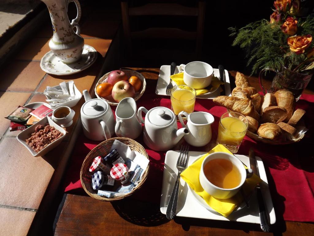 Auberge De La Halle Cordes Sur Ciel Oda fotoğraf