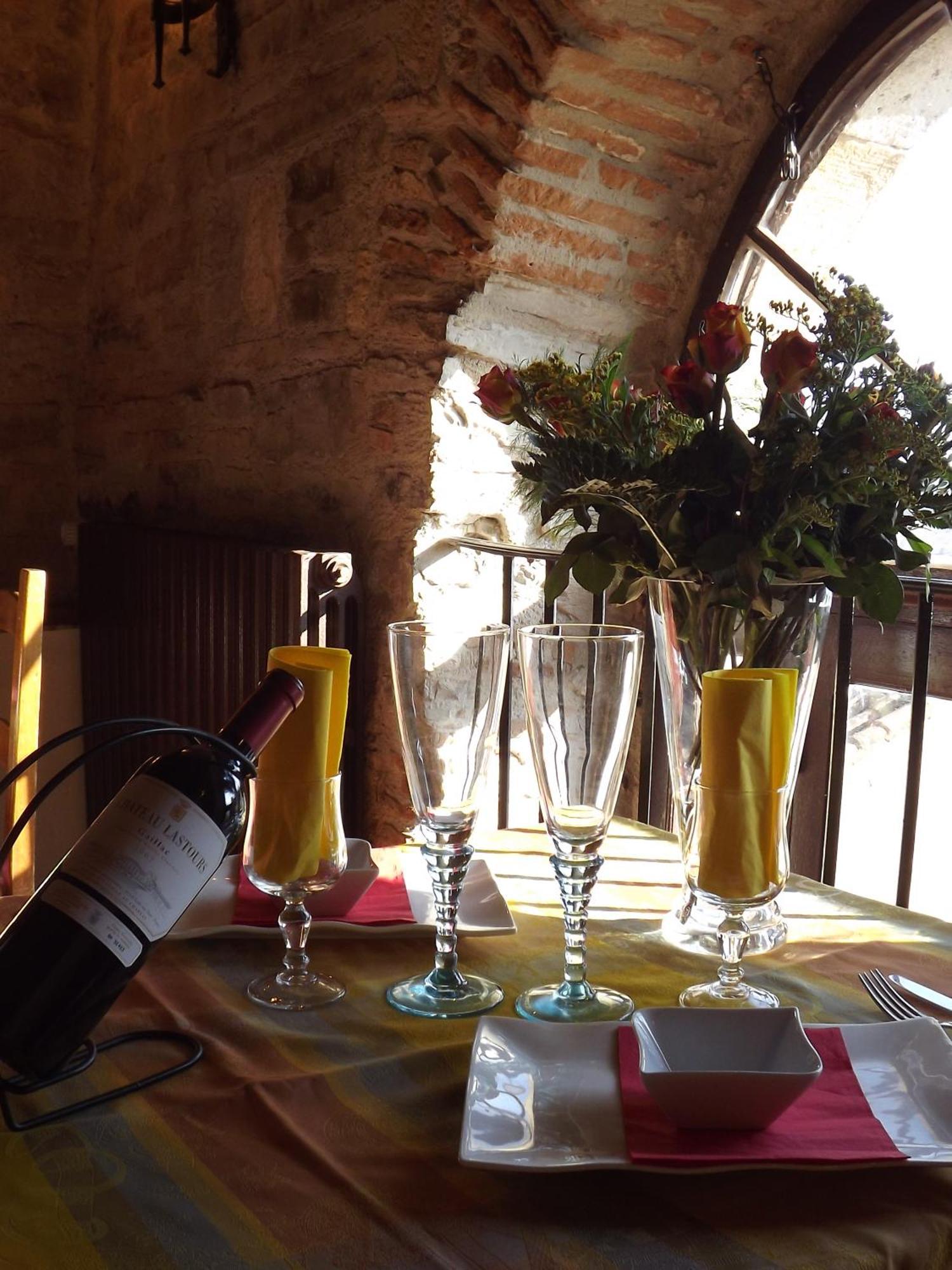 Auberge De La Halle Cordes Sur Ciel Dış mekan fotoğraf